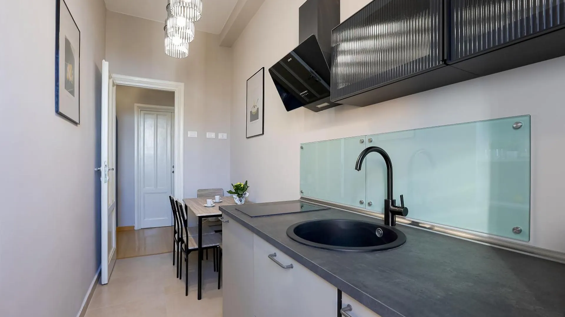 Piramide Deluxe Apartment Rome