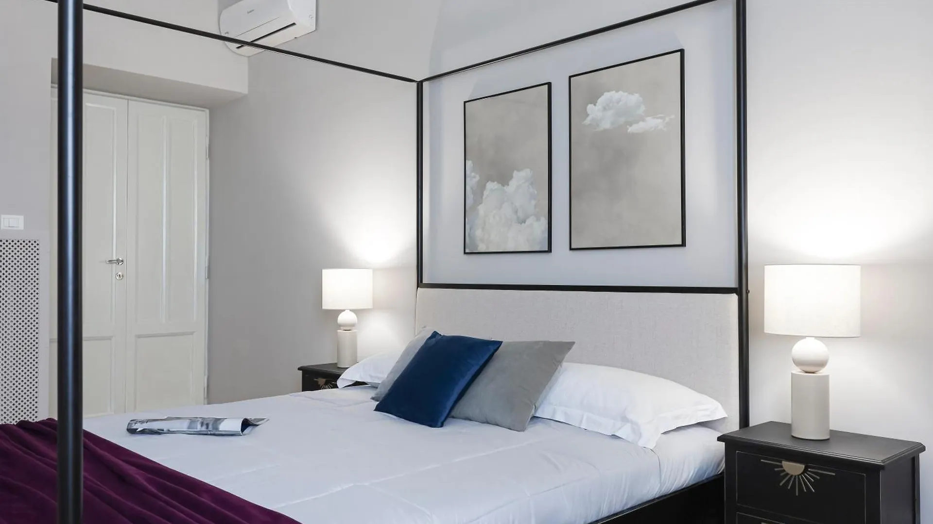 Piramide Deluxe Apartment Rome Italy
