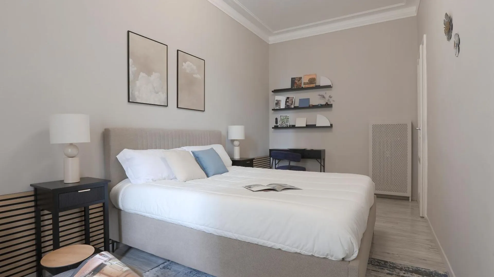 Piramide Deluxe Apartment Rome Italy