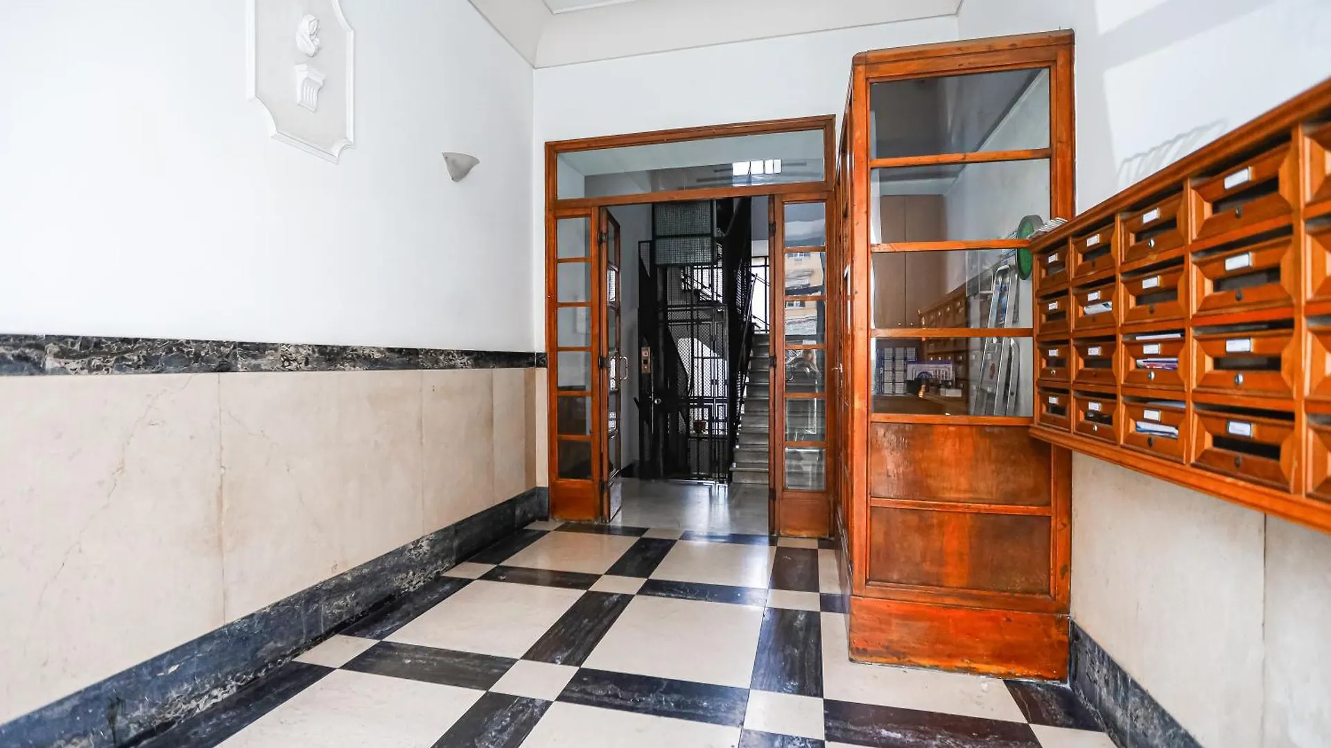 Piramide Deluxe Apartment Rome Italy