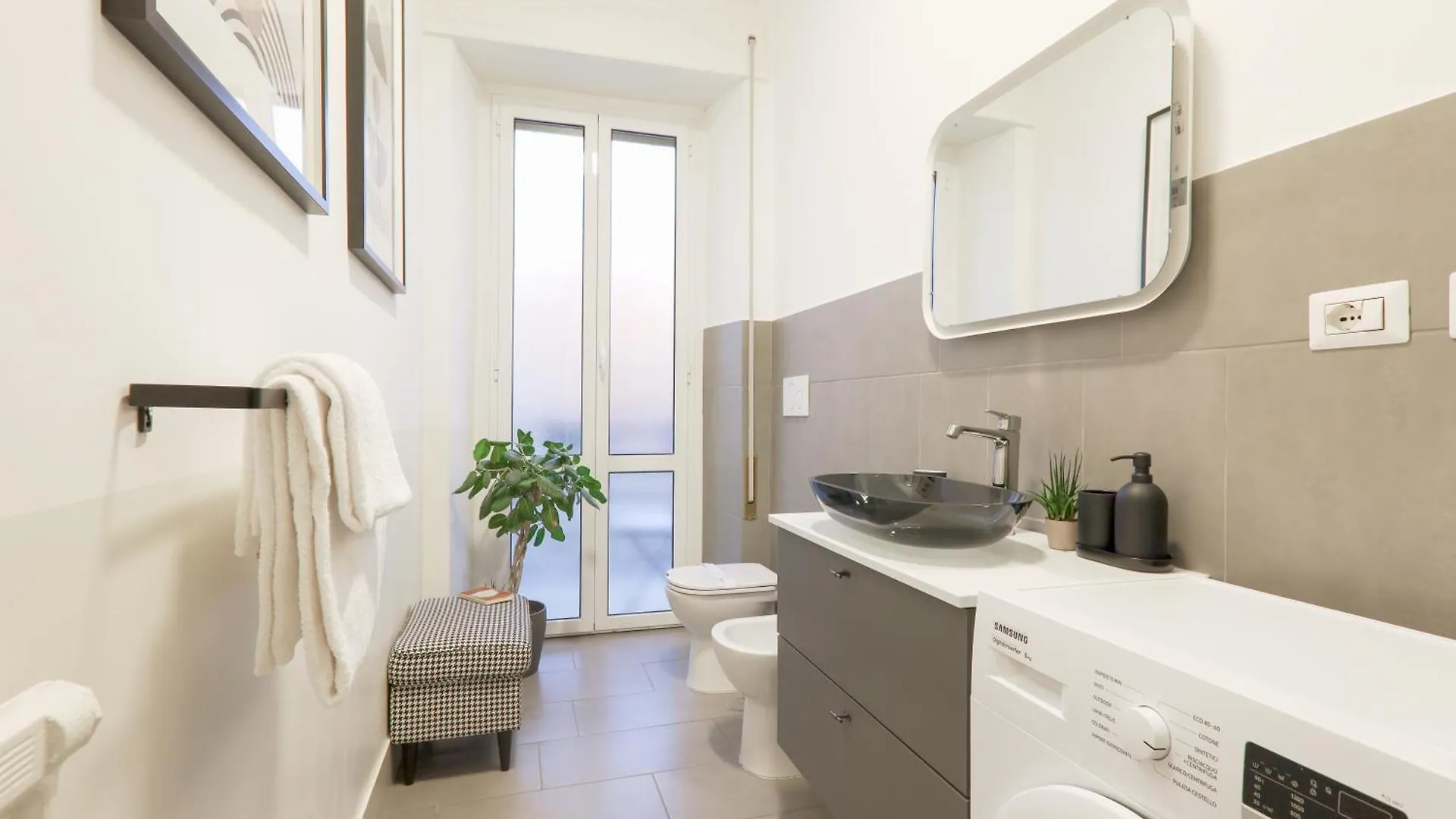 Piramide Deluxe Apartment Rome 0*,